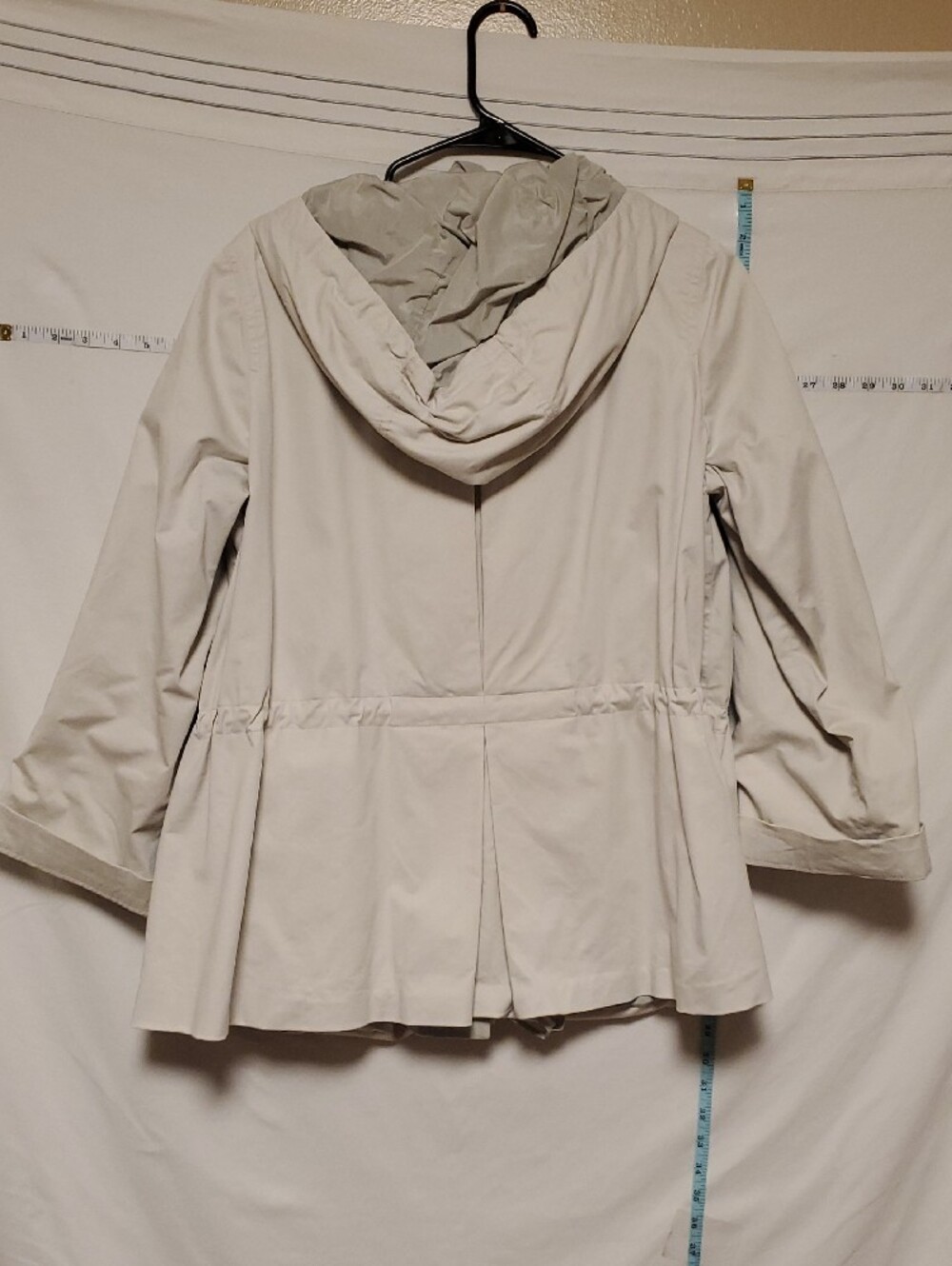 MaxMara Light Beige Drawstring Waist Rain Jacket Sz 6 Quiet Luxury Minimalist - Picture 4 of 7